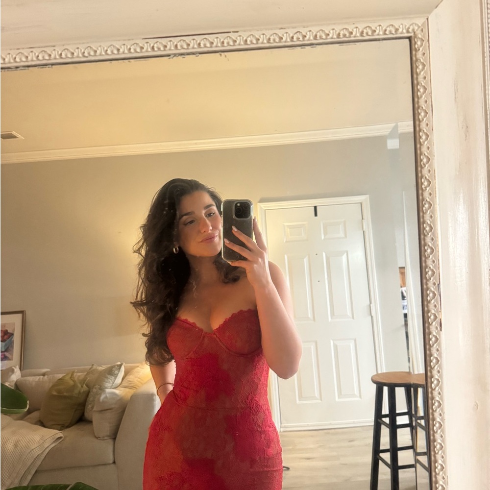 House of CB LUCIENNE
Red Lace Embroidered Maxi Dress - Limited Edition